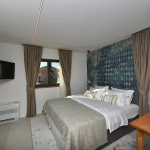 Aparthotel Manda Luxury