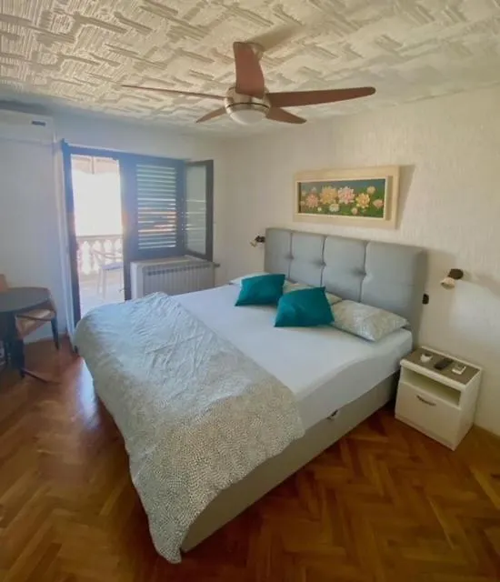 Guest House Romansa Zadar 2*,